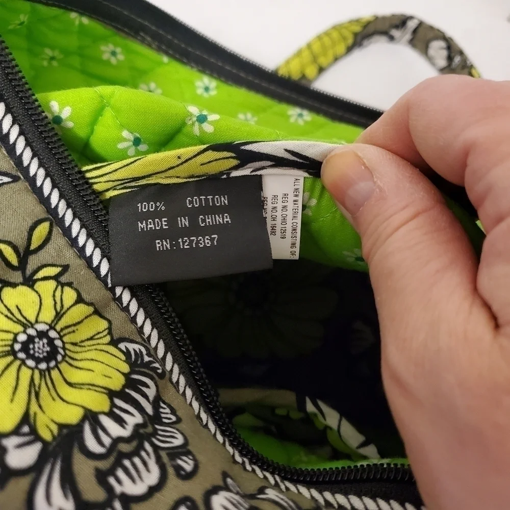Colorful Quilted Shoulder zip close bag - Picture 9 of 10